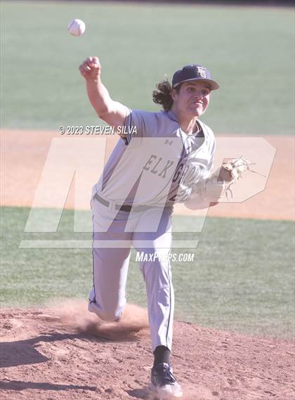 Thumbnail 3 in Elk Grove vs. Point Loma (72nd Annual San Diego Lions Tournament) photogallery.