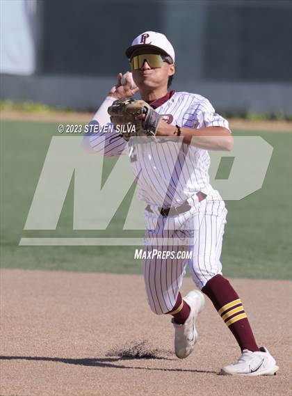 Thumbnail 1 in Elk Grove vs. Point Loma (72nd Annual San Diego Lions Tournament) photogallery.