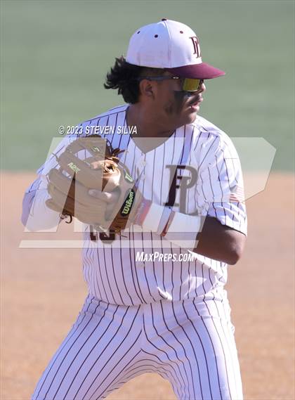 Thumbnail 1 in Elk Grove vs. Point Loma (72nd Annual San Diego Lions Tournament) photogallery.