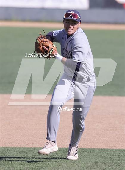 Thumbnail 3 in Elk Grove vs. Point Loma (72nd Annual San Diego Lions Tournament) photogallery.