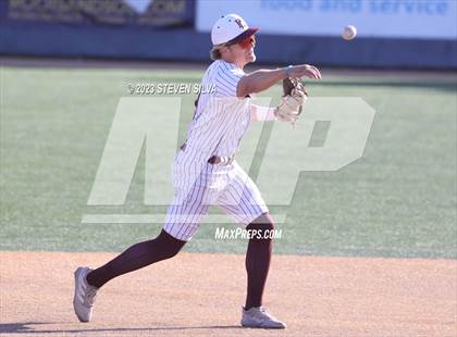 Thumbnail 3 in Elk Grove vs. Point Loma (72nd Annual San Diego Lions Tournament) photogallery.