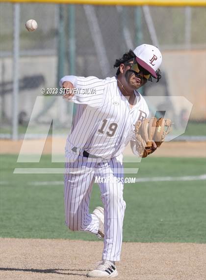 Thumbnail 2 in Elk Grove vs. Point Loma (72nd Annual San Diego Lions Tournament) photogallery.
