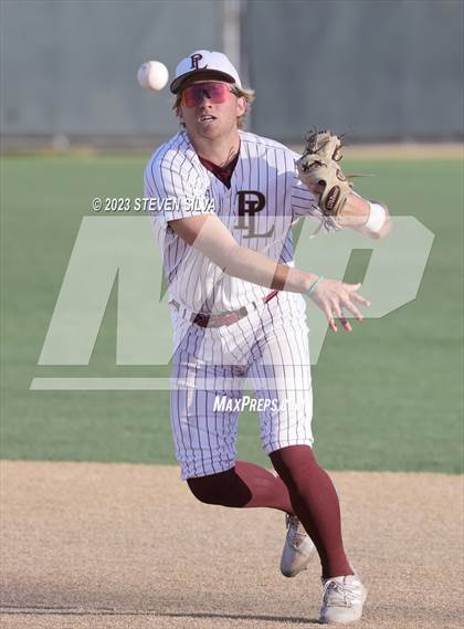 Thumbnail 2 in Elk Grove vs. Point Loma (72nd Annual San Diego Lions Tournament) photogallery.