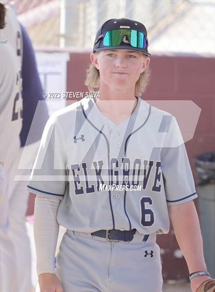 Thumbnail 3 in Elk Grove vs. Point Loma (72nd Annual San Diego Lions Tournament) photogallery.