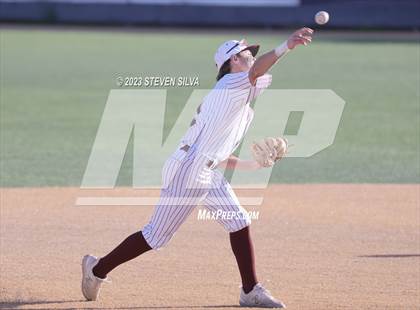 Thumbnail 1 in Elk Grove vs. Point Loma (72nd Annual San Diego Lions Tournament) photogallery.