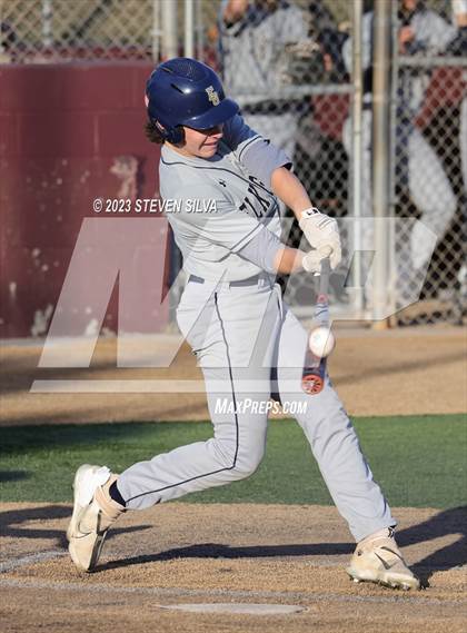 Thumbnail 1 in Elk Grove vs. Point Loma (72nd Annual San Diego Lions Tournament) photogallery.