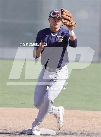 Thumbnail 3 in Elk Grove vs. Point Loma (72nd Annual San Diego Lions Tournament) photogallery.