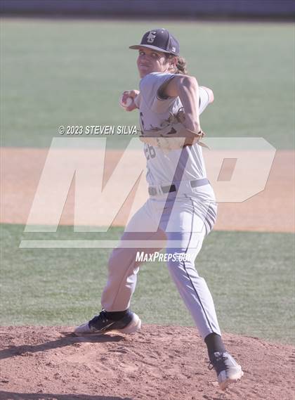 Thumbnail 1 in Elk Grove vs. Point Loma (72nd Annual San Diego Lions Tournament) photogallery.