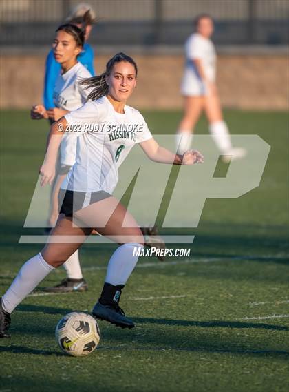 Thumbnail 3 in Mission Vista vs. Classical Academy photogallery.