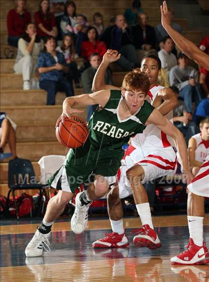 Thumbnail 1 in Belton vs. San Antonio Reagan (Georgetown Jack Frost Invitational) photogallery.