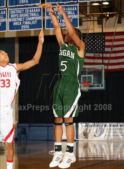 Thumbnail 1 in Belton vs. San Antonio Reagan (Georgetown Jack Frost Invitational) photogallery.