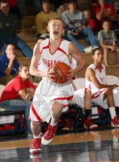 Thumbnail 1 in Belton vs. San Antonio Reagan (Georgetown Jack Frost Invitational) photogallery.