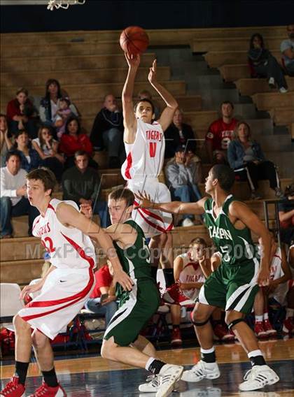 Thumbnail 3 in Belton vs. San Antonio Reagan (Georgetown Jack Frost Invitational) photogallery.