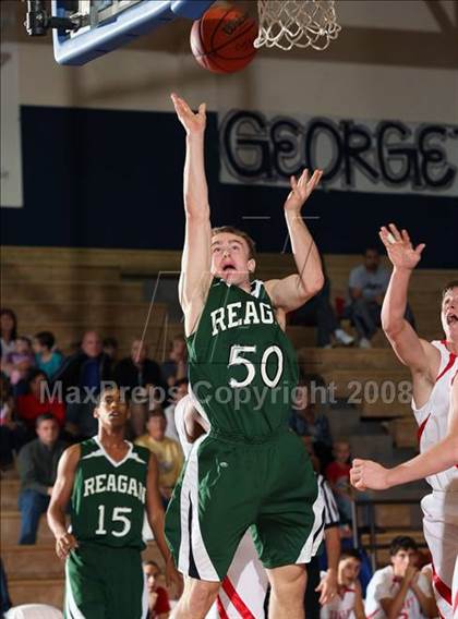 Thumbnail 2 in Belton vs. San Antonio Reagan (Georgetown Jack Frost Invitational) photogallery.