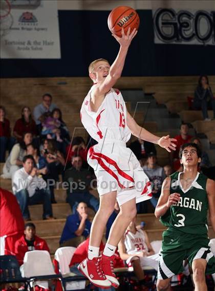 Thumbnail 2 in Belton vs. San Antonio Reagan (Georgetown Jack Frost Invitational) photogallery.