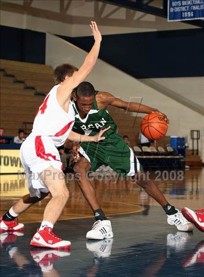 Thumbnail 3 in Belton vs. San Antonio Reagan (Georgetown Jack Frost Invitational) photogallery.