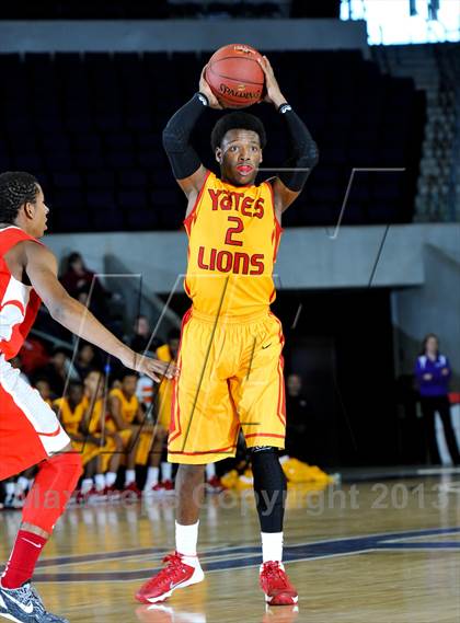Thumbnail 3 in Mater Dei vs. Yates (Hoophall West Tournament) photogallery.
