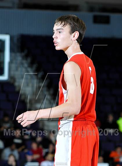 Thumbnail 3 in Mater Dei vs. Yates (Hoophall West Tournament) photogallery.