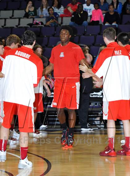 Thumbnail 1 in Mater Dei vs. Yates (Hoophall West Tournament) photogallery.