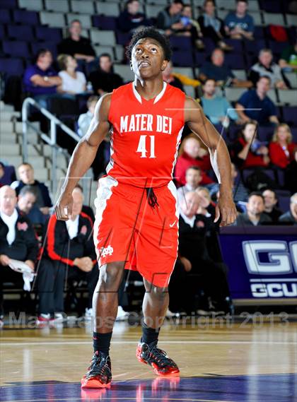 Thumbnail 1 in Mater Dei vs. Yates (Hoophall West Tournament) photogallery.
