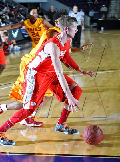 Thumbnail 1 in Mater Dei vs. Yates (Hoophall West Tournament) photogallery.