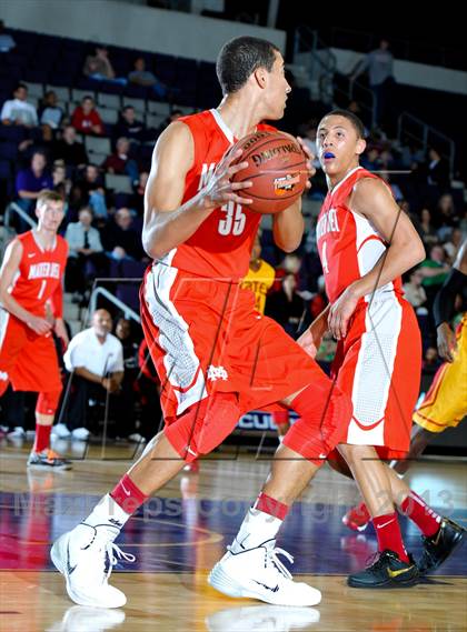 Thumbnail 3 in Mater Dei vs. Yates (Hoophall West Tournament) photogallery.