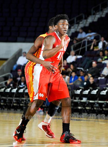 Thumbnail 1 in Mater Dei vs. Yates (Hoophall West Tournament) photogallery.