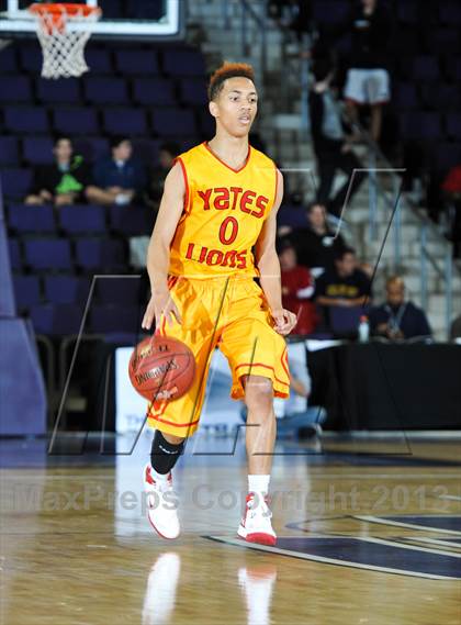 Thumbnail 2 in Mater Dei vs. Yates (Hoophall West Tournament) photogallery.