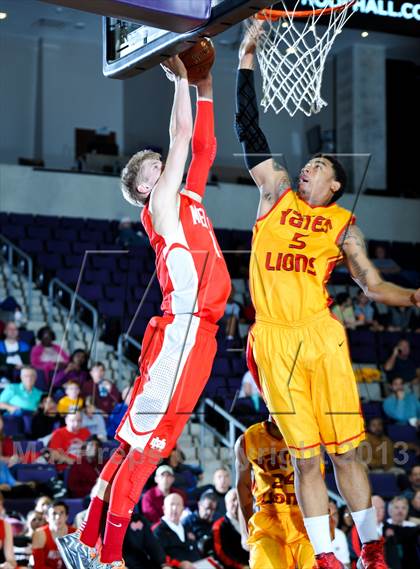 Thumbnail 1 in Mater Dei vs. Yates (Hoophall West Tournament) photogallery.
