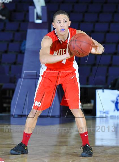 Thumbnail 1 in Mater Dei vs. Yates (Hoophall West Tournament) photogallery.