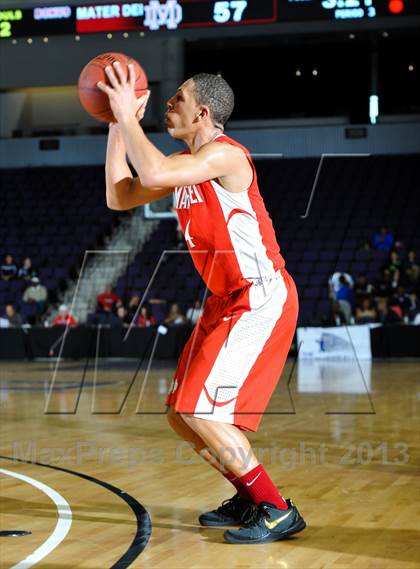 Thumbnail 2 in Mater Dei vs. Yates (Hoophall West Tournament) photogallery.