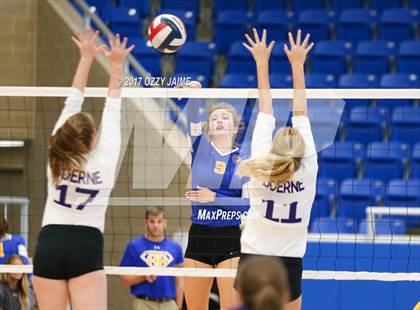 Thumbnail 2 in Alamo Heights vs Boerne (NISD Tournament) photogallery.