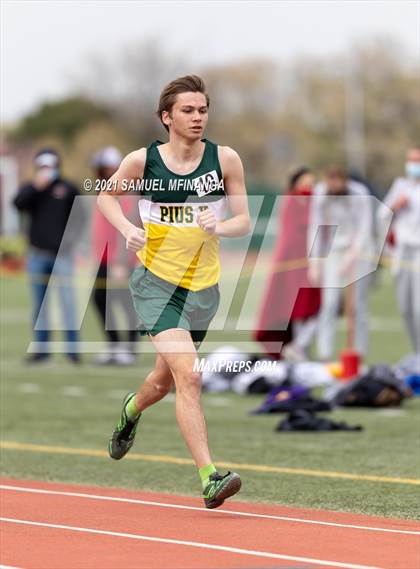 Thumbnail 1 in Harold Scott Invitational (3200 Meter) photogallery.