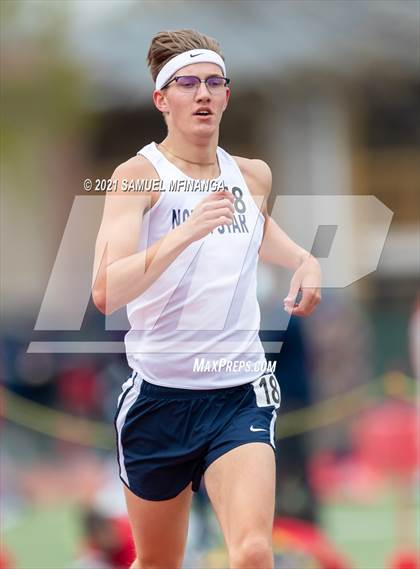Thumbnail 1 in Harold Scott Invitational (3200 Meter) photogallery.