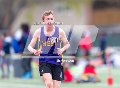 Thumbnail 1 in Harold Scott Invitational (3200 Meter) photogallery.