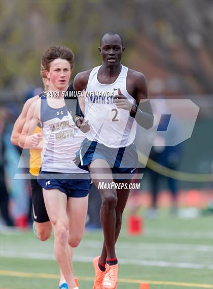 Thumbnail 1 in Harold Scott Invitational (3200 Meter) photogallery.