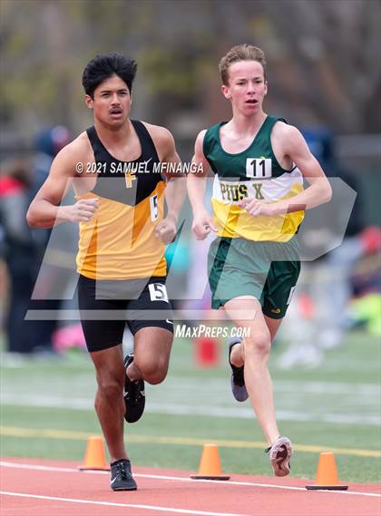 Thumbnail 1 in Harold Scott Invitational (3200 Meter) photogallery.