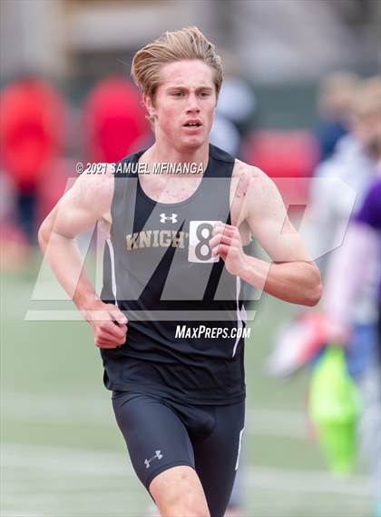 Thumbnail 1 in Harold Scott Invitational (3200 Meter) photogallery.