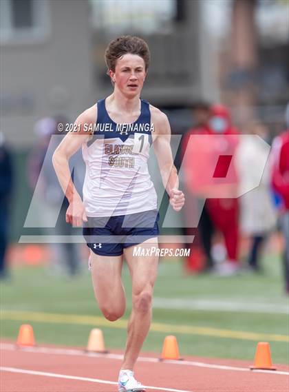Thumbnail 1 in Harold Scott Invitational (3200 Meter) photogallery.