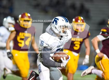 Thumbnail 2 in Reseda vs. Esperanza (CIF SoCal D 5A Regional Final) photogallery.