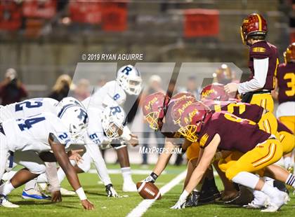 Thumbnail 1 in Reseda vs. Esperanza (CIF SoCal D 5A Regional Final) photogallery.