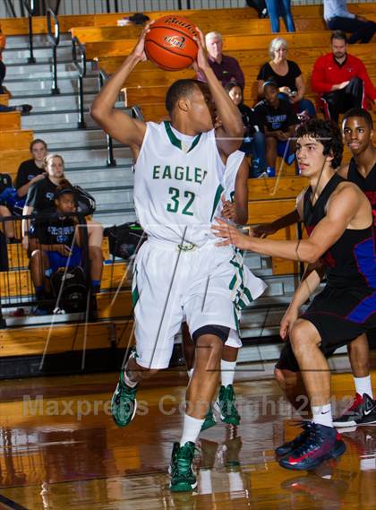 Thumbnail 2 in DeSoto @ Dawson (McDonald's Texas Invitational) photogallery.
