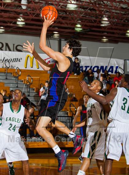 Thumbnail 1 in DeSoto @ Dawson (McDonald's Texas Invitational) photogallery.