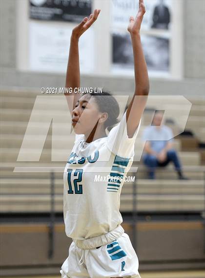 Thumbnail 1 in Aliso Niguel vs. Rosary Academy (Tom Riach Tournament) photogallery.