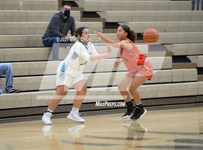 Thumbnail 2 in Aliso Niguel vs. Rosary Academy (Tom Riach Tournament) photogallery.