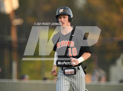 Thumbnail 3 in Westlake @ South Beauregard photogallery.