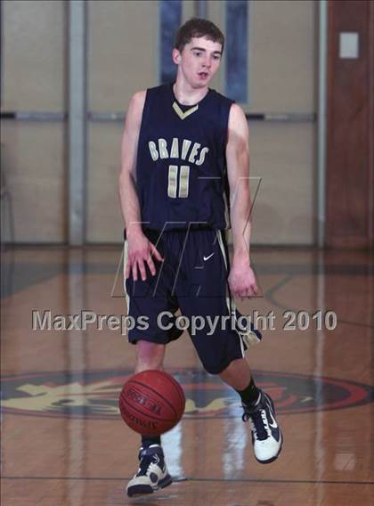 Thumbnail 3 in Mamaroneck vs. Indian Hills (Harry Jefferson Holiday Showcase) photogallery.
