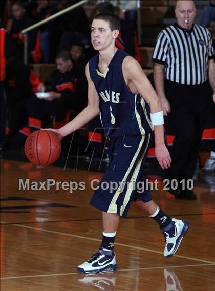 Thumbnail 1 in Mamaroneck vs. Indian Hills (Harry Jefferson Holiday Showcase) photogallery.