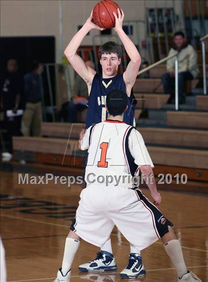 Thumbnail 2 in Mamaroneck vs. Indian Hills (Harry Jefferson Holiday Showcase) photogallery.
