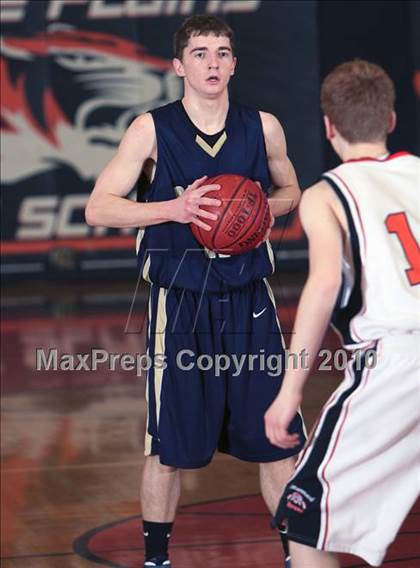 Thumbnail 1 in Mamaroneck vs. Indian Hills (Harry Jefferson Holiday Showcase) photogallery.